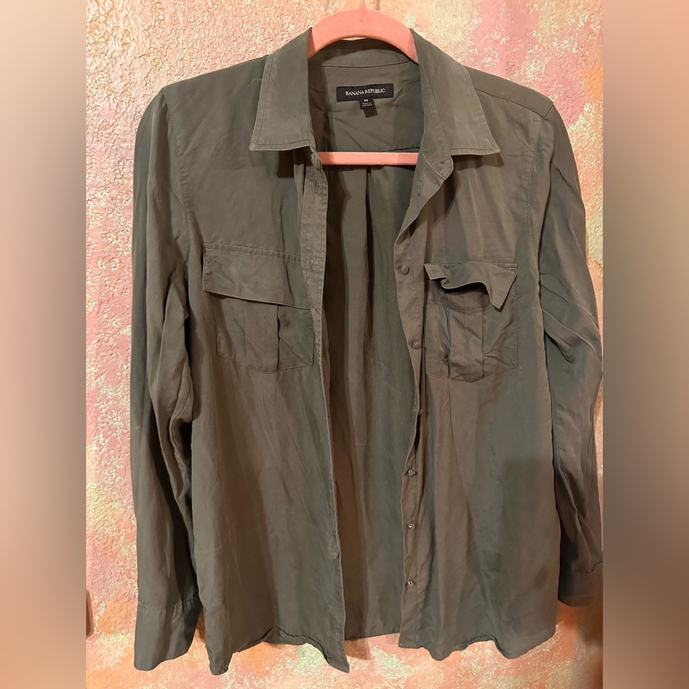 Banana republic tencel lyocell olive green blouse